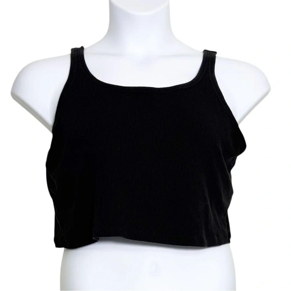 PINK Victoria’s Secret Cropped Ribbed Tank‎ Lot size XXL